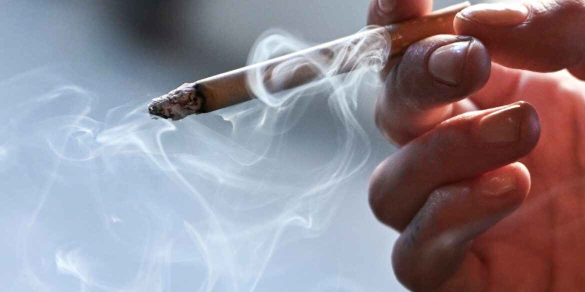 Die Tabaksteuern in Deutschland sollen deutlich steigen, wodurch sich die Preise für Zigaretten erheblich erhöhen würden.