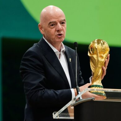 Die FIFA um Präsident Gianni Infantino erklärt sich. (Archivfoto)