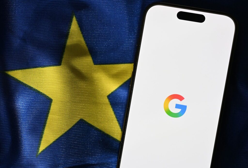 Gegen den US-Konzern Google laufen mehrere EU-Verfahren wegen möglicher Wettbewerbsverstöße. (Symbolbild)