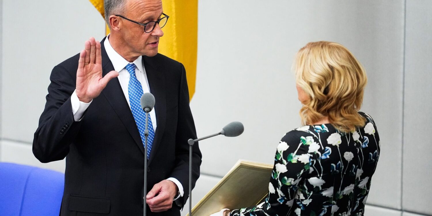 Wie der Kanzler müssen auch seine Minister einen Eid mit der Amtsübernahme leisten. (Archivbild)