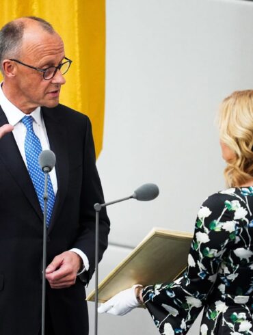 Wie der Kanzler müssen auch seine Minister einen Eid mit der Amtsübernahme leisten. (Archivbild)