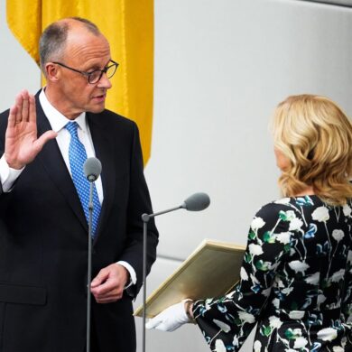 Wie der Kanzler müssen auch seine Minister einen Eid mit der Amtsübernahme leisten. (Archivbild)
