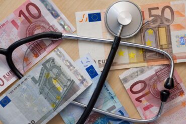 Die stark steigenden Gesundheitsausgaben sollen unter Kontrolle kommen. (Archivbild)