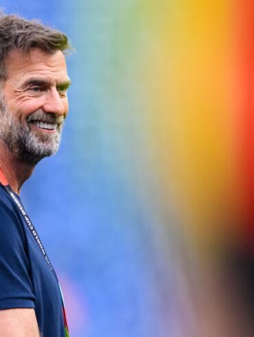 Eine entscheidende Hürde weniger: Jürgen Klopp kann jetzt Bundestrainer werden. (Archivbild)