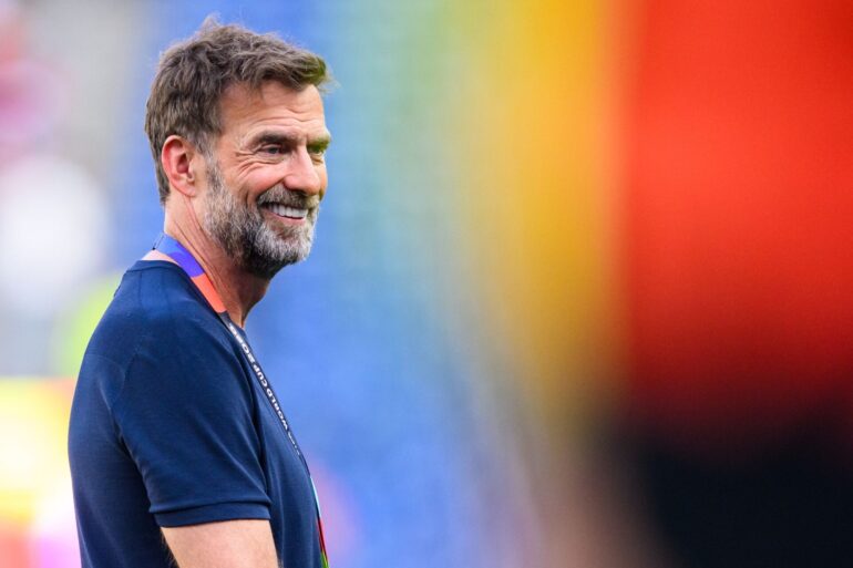 Eine entscheidende Hürde weniger: Jürgen Klopp kann jetzt Bundestrainer werden. (Archivbild)