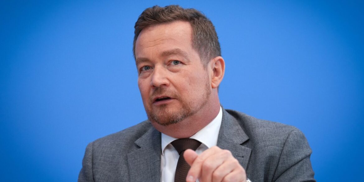 Der Polizeibeauftragte des Bundes, Grötsch, verzeichnet eine starke Zunahme der Eingaben.
