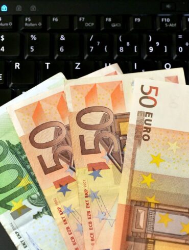 Mit den Jahren soll sich das Geld auf dem Anlagedepot anhäufen. (Symbolbild)