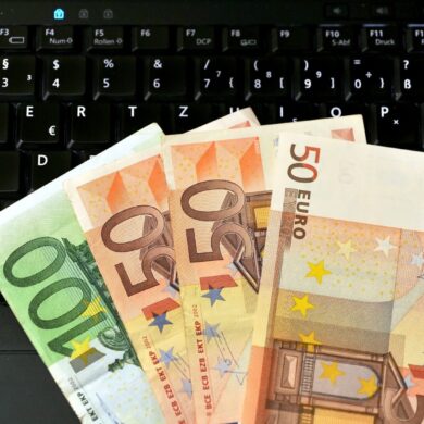 Mit den Jahren soll sich das Geld auf dem Anlagedepot anhäufen. (Symbolbild)