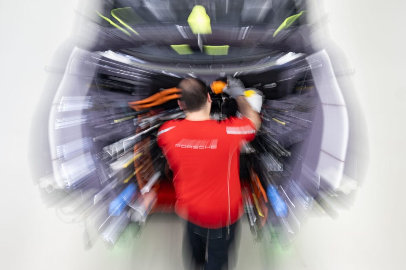 Bei Porsche sollen noch mehr Stellen wegfallen. (Archivbild)