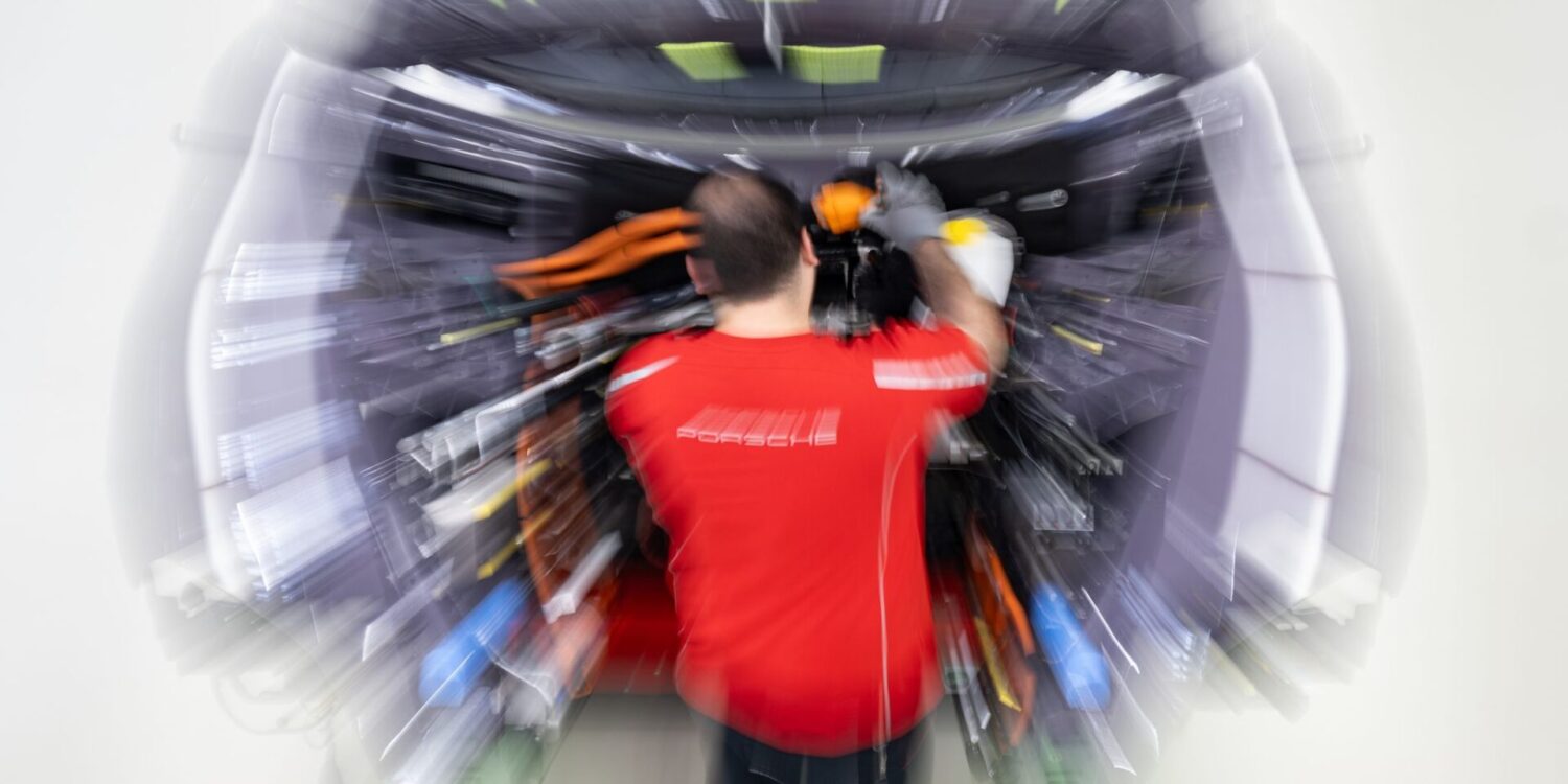 Bei Porsche sollen noch mehr Stellen wegfallen. (Archivbild)