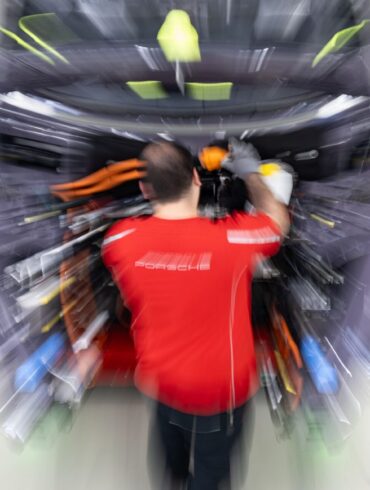 Bei Porsche sollen noch mehr Stellen wegfallen. (Archivbild)