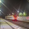 Ein 36 Jahre alter Tatverdächtiger ist nach der brutalen Attacke auf einen Bahnmitarbeiter auf freiem Fuß.