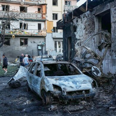 Russland hat die ukrainische Hauptstadt Kiew erneut massiv mit Raketen angegriffen.