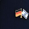 Das Opfer trug nach Angaben der Ermittler eine Anstecknadel mit der Flagge Israels am Revers. (Symbolbild)