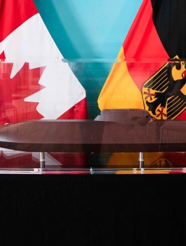Der Kieler Marineschiffbauer TKMS baut zwei Dutzend U-Boote für Deutschland, Norwegen und Kanada.