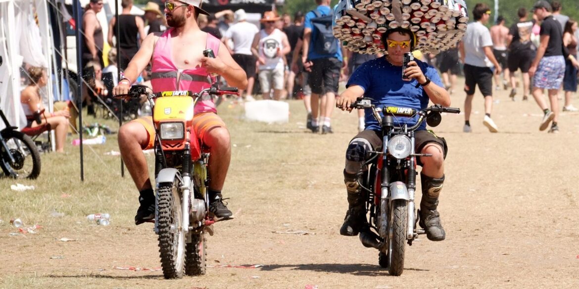 Beim Simson-Treffen in Zwickau kommt es auch auf das Outfit an.