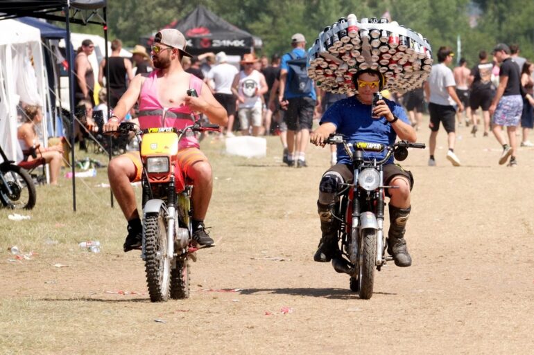 Beim Simson-Treffen in Zwickau kommt es auch auf das Outfit an.