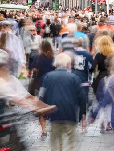 Bei den Bürgerinnen und Bürgern in Deutschland sinkt das Vertrauen in den Staat. (Symbolbild)