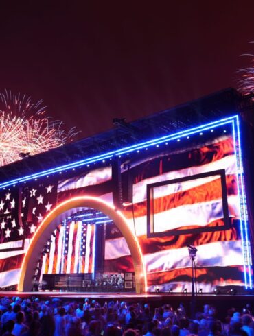 Die Veranstalter sprachen vom größten Feuerwerk der Geschichte.