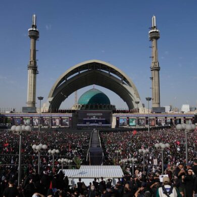 Chameneis Leichnam bleibt zunächst drei Tage in Teheran.
