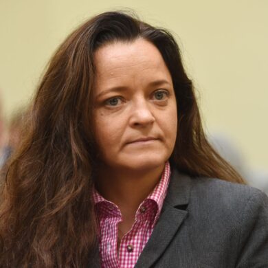 Beate Zschäpe will vorzeitig aus der Haft entlassen werden. (Archivbild)