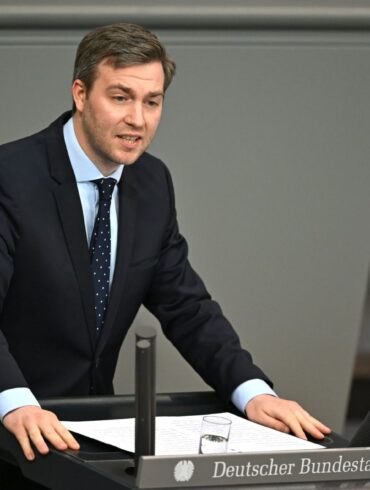 Frederik Bouffier (CDU) ist der Sohn des früheren hessischen Ministerpräsidenten Volker Bouffier.