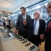 Finanzminister Lars Klingbeil übergab in Halle (Sachsen-Anhalt) den Förderbescheid für ein Wasserwerk.