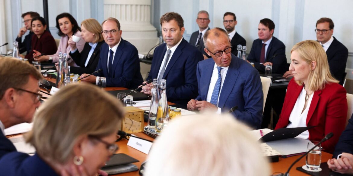 Die schwarz-rote Koalition rüstet sich für einen arbeitsreichen Herbst.