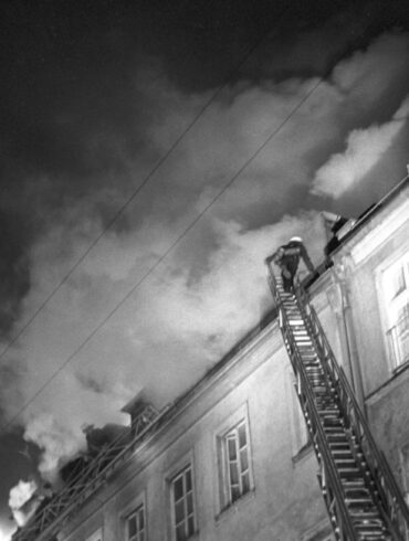 Bei dem Brandanschlag auf ein jüdisches Altenheim im Jahr 1970 geht die Generalstaatsanwaltschaft nun von einem rechtsextremen Einzeltäter aus. (Archivbild)
