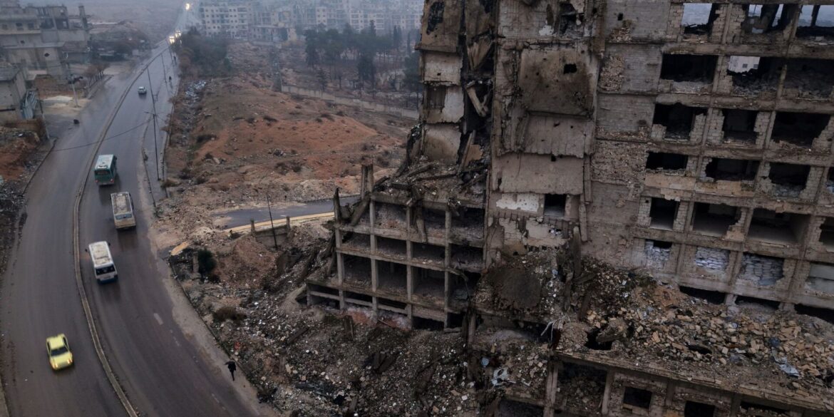 Während die Kriegsspuren in einigen Regionen Syriens kaum zu sehen sind, ist die Zerstörung andernorts immer noch groß. (Archivfoto)