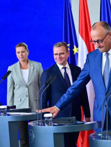 Bundeskanzler Friedrich Merz schmiedet mit fünf weiteren europäischen Regierungschefs eine Allianz gegen Pläne für eine massive Aufstockung des langfristigen EU-Haushalts.