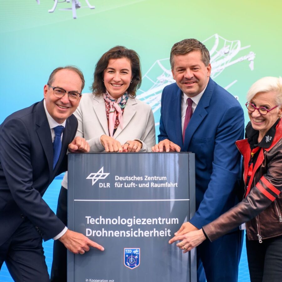 In Cochstedt ist ein neues Technologiezentrum für Drohnensicherheit eröffnet worden.