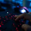 Tech-Unternehmen spielen bereits eine zentrale Rolle beim Vorgehen gegen Online-Kriminalität. (Symbolbild)