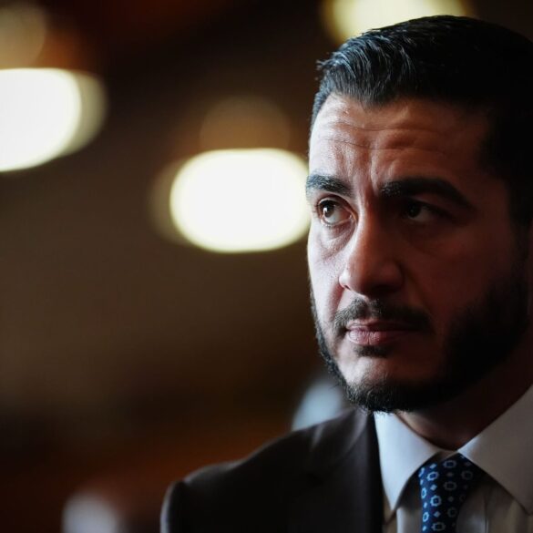 Setzt sich in der parteiinternen Vorwahl gegen Haley Stevens durch - Abdul El-Sayed. (Archivbild)