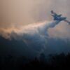 Kein Ende der Brände in Südeuropa: Ein Löschflugzeug bekämpft einen Waldbrand in Spanien.