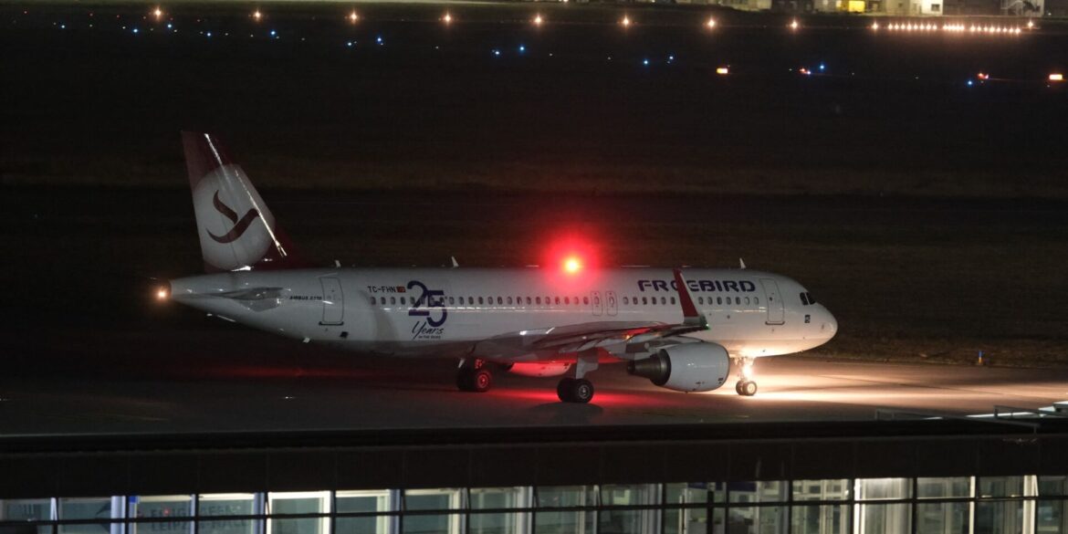 Mit einem Charterflugzeug hat die Bundespolizei ausreisepflichtige Afghanen in ihr Herkunftsland gebracht.