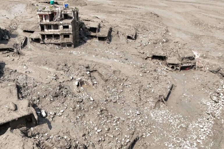 Erschreckendes Ausmaß der Zerstörung nach massiver Sturzflut in Nepal