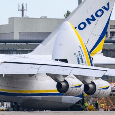 Bis heute hat sich die Bundesregierung nicht öffentlich dazu geäußert, wer aus ihrer Sicht hinter der Drohnen-Attacke auf dem Leipziger Flughafen steckt. (Archivbild)