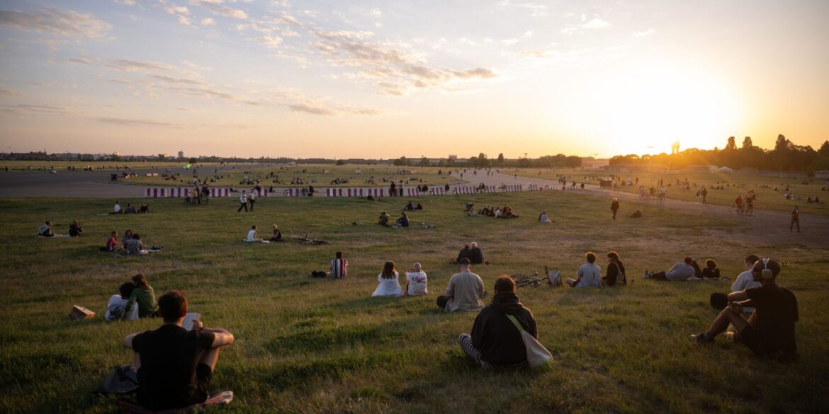 Das Tempelhofer Feld wird zur Bühne für das Berlin Circus Festival». (Archivbild)