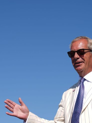 Brexit-Vorkämpfer Nigel Farage kehrt wieder ins Parlament zurück.