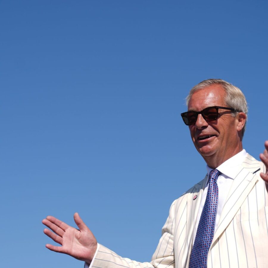 Brexit-Vorkämpfer Nigel Farage kehrt wieder ins Parlament zurück.
