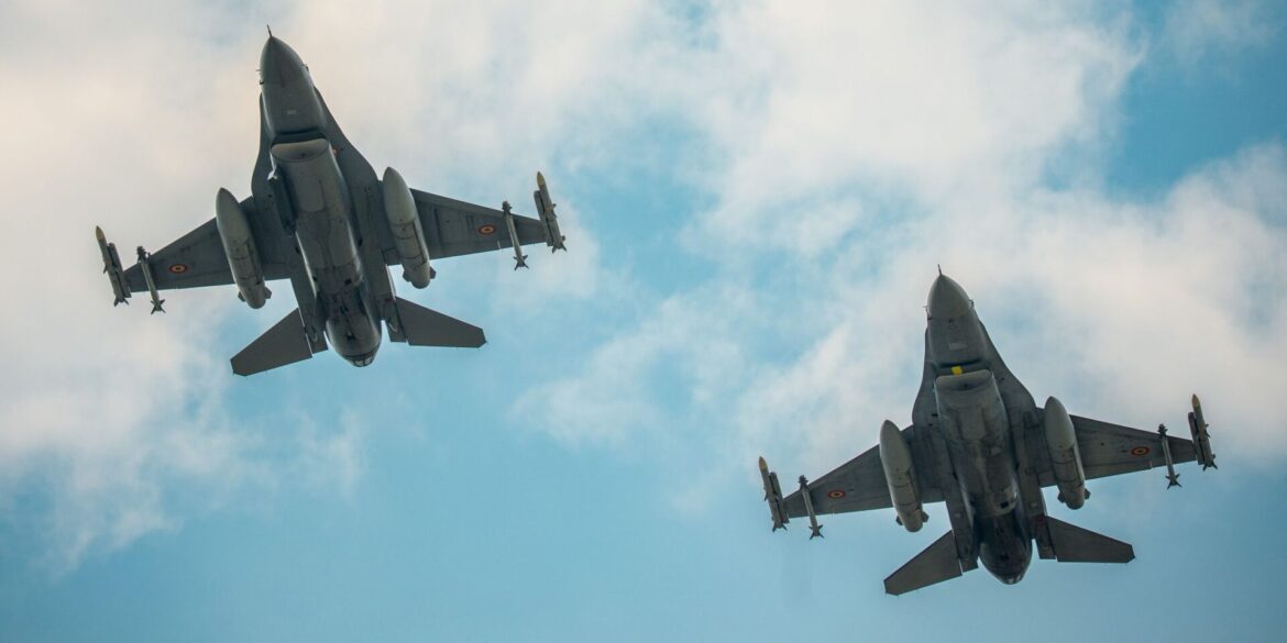 Nahe einer Gasförder-Plattform im Schwarzen Meer haben zwei rumänische Kampfjets eine Seedrohne ausgeschaltet. (Archivbild)