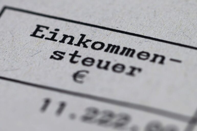 Unter anderem Profisportvereine müssen womöglich höhere Steuern zahlen. (Illustration)