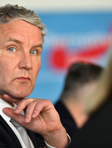 AfD-Landeschef Björn Höcke wendet sich in einem Social-Media-Video direkt an Sahra Wagenknecht. (Archivbild)