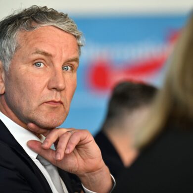 AfD-Landeschef Björn Höcke wendet sich in einem Social-Media-Video direkt an Sahra Wagenknecht. (Archivbild)