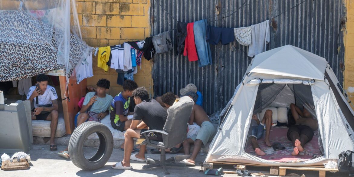 Die Lage in Spaniens Nordafrika-Exklave Ceuta ist zunehmend angespannt. Einheimische fordern die gewaltsame Rückführung von Migranten nach Marokko. (Archivbild)