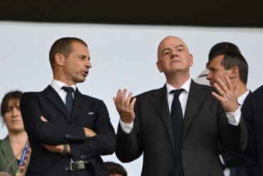 Der Machtkampf der UEFA gegen FIFA-Boss Infantino geht auf juristischem Weg weiter. (Archivbild)