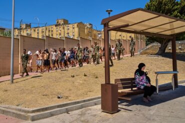 Der größte Teil der schätzungsweise 50.000 bis 60.000 Migranten ist nach Angaben der spanischen Regierung nach Marokko zurückgekehrt.