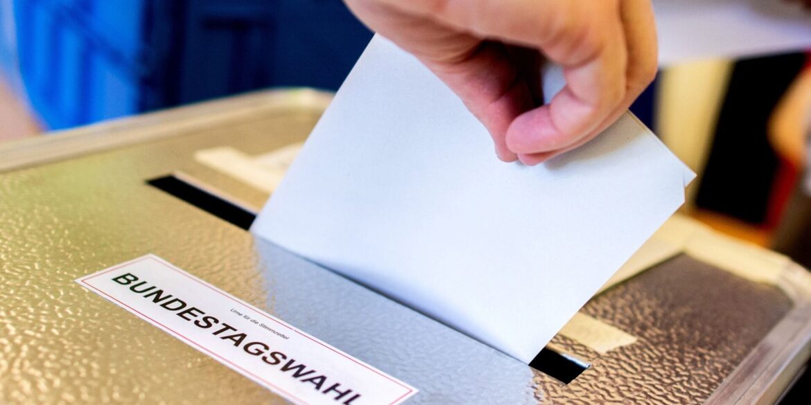 Der Anteil der Wahlberechtigten mit Migrationshintergrund in Deutschland lag laut Dezim im untersuchten Zeitraum zwischen 12 und 14 Prozent. (Symbolbild)
