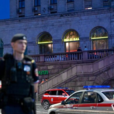 Mehrere Menschen kamen bei einer Explosion in Moskau ums Leben.